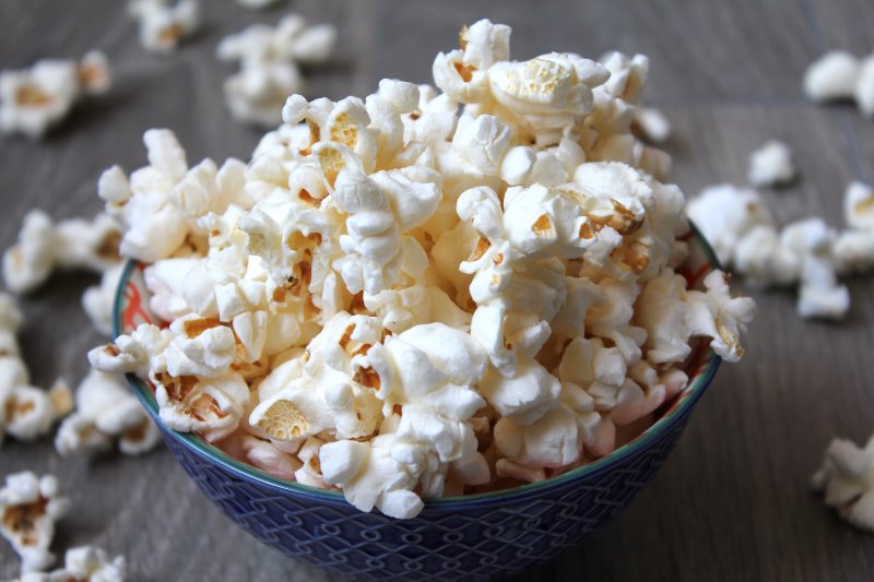 Schüssel mit Popcorn